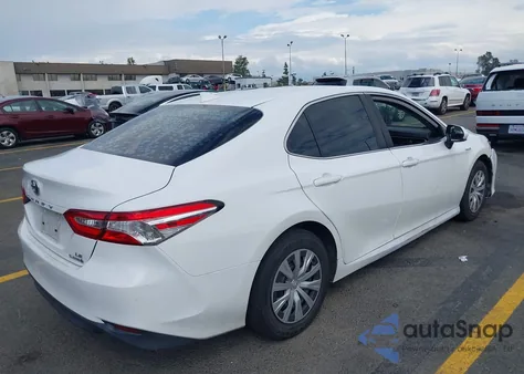 2020 Toyota Camry Le Hybrid из США, поврежденный, VIN 4T1C31AK2LU013450